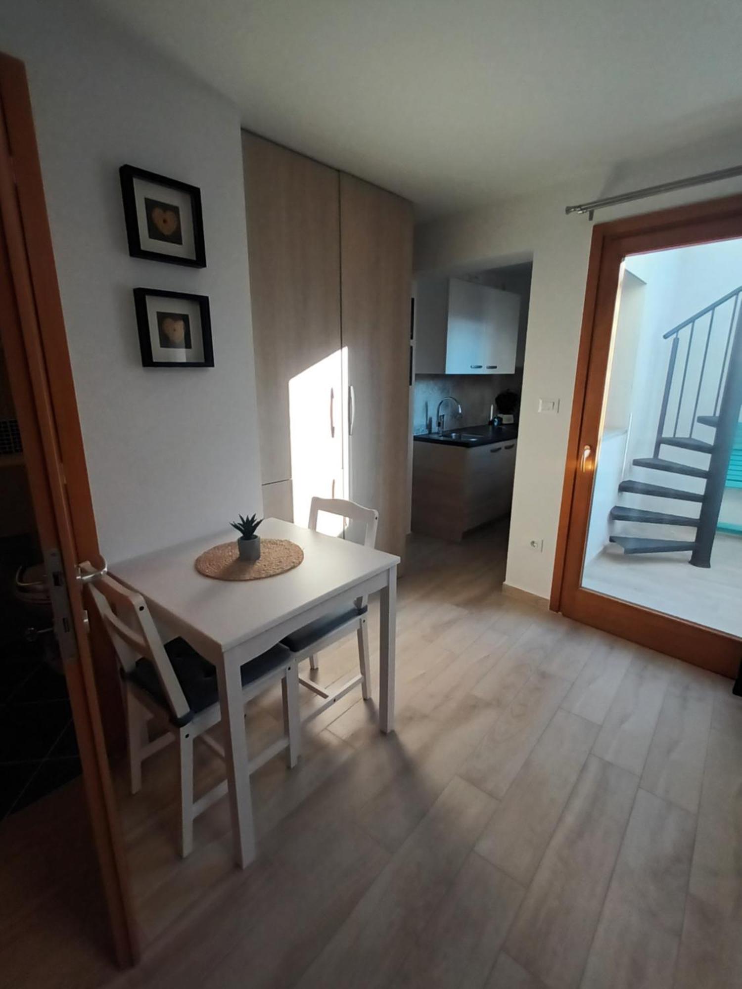 App Hedonist Apartamento Novigrad Istria Exterior foto